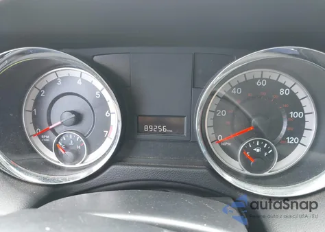 2015 Dodge Grand Caravan Sxt z USA, uszkodzony, nr VIN 2C4RDGCG8FR641246